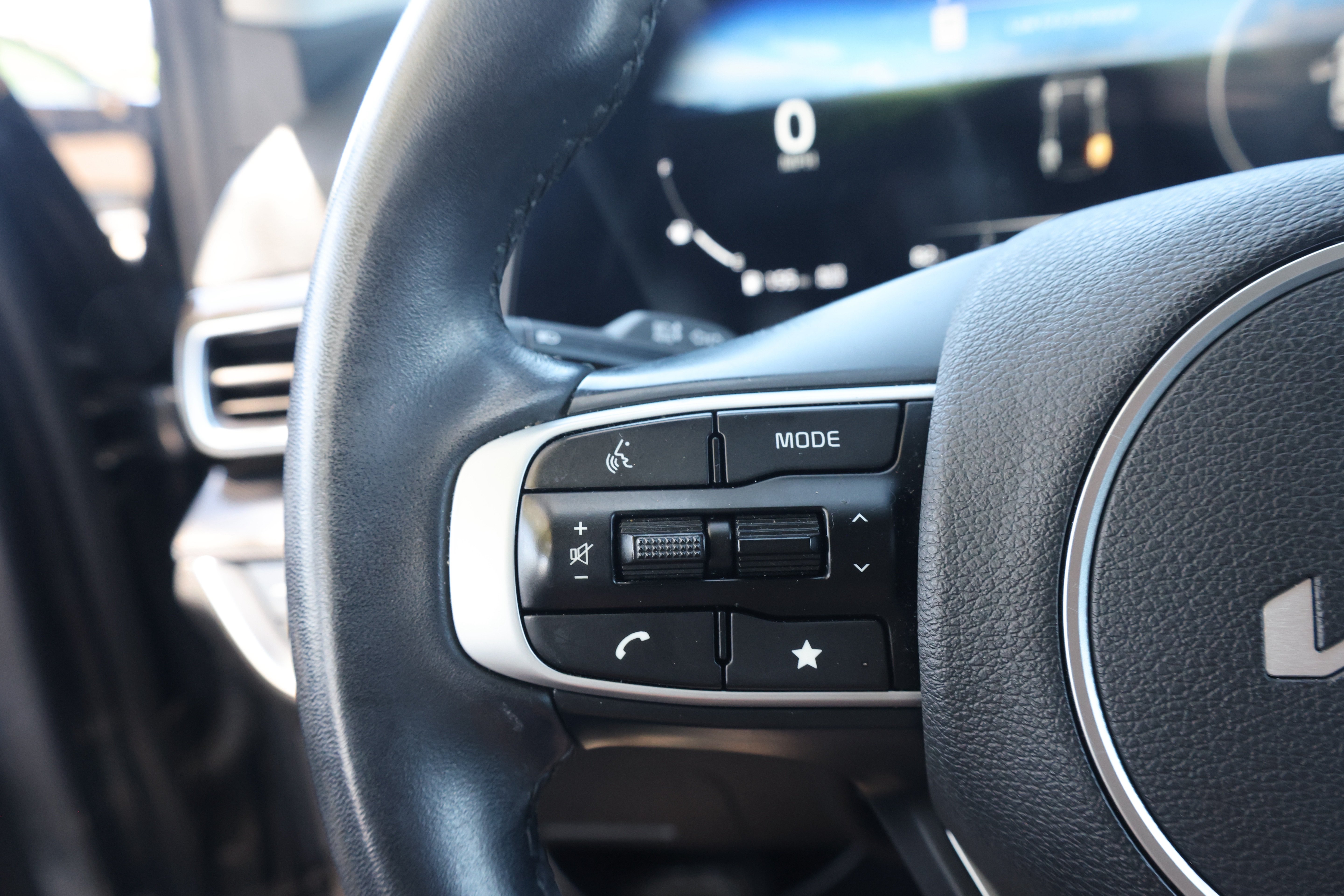 Used 2023 Kia Sportage SX FWD image 17
