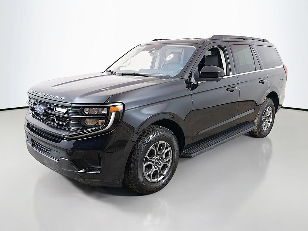 Used 2025 Ford Expedition Active AWD/4WD image 8