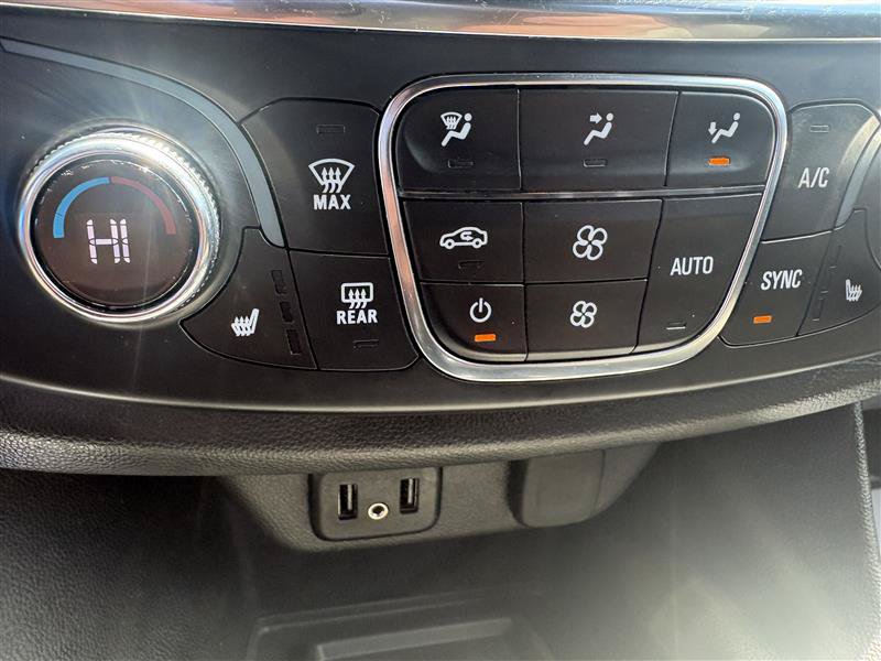 Used 2023 Chevrolet Traverse LT AWD/4WD image 15