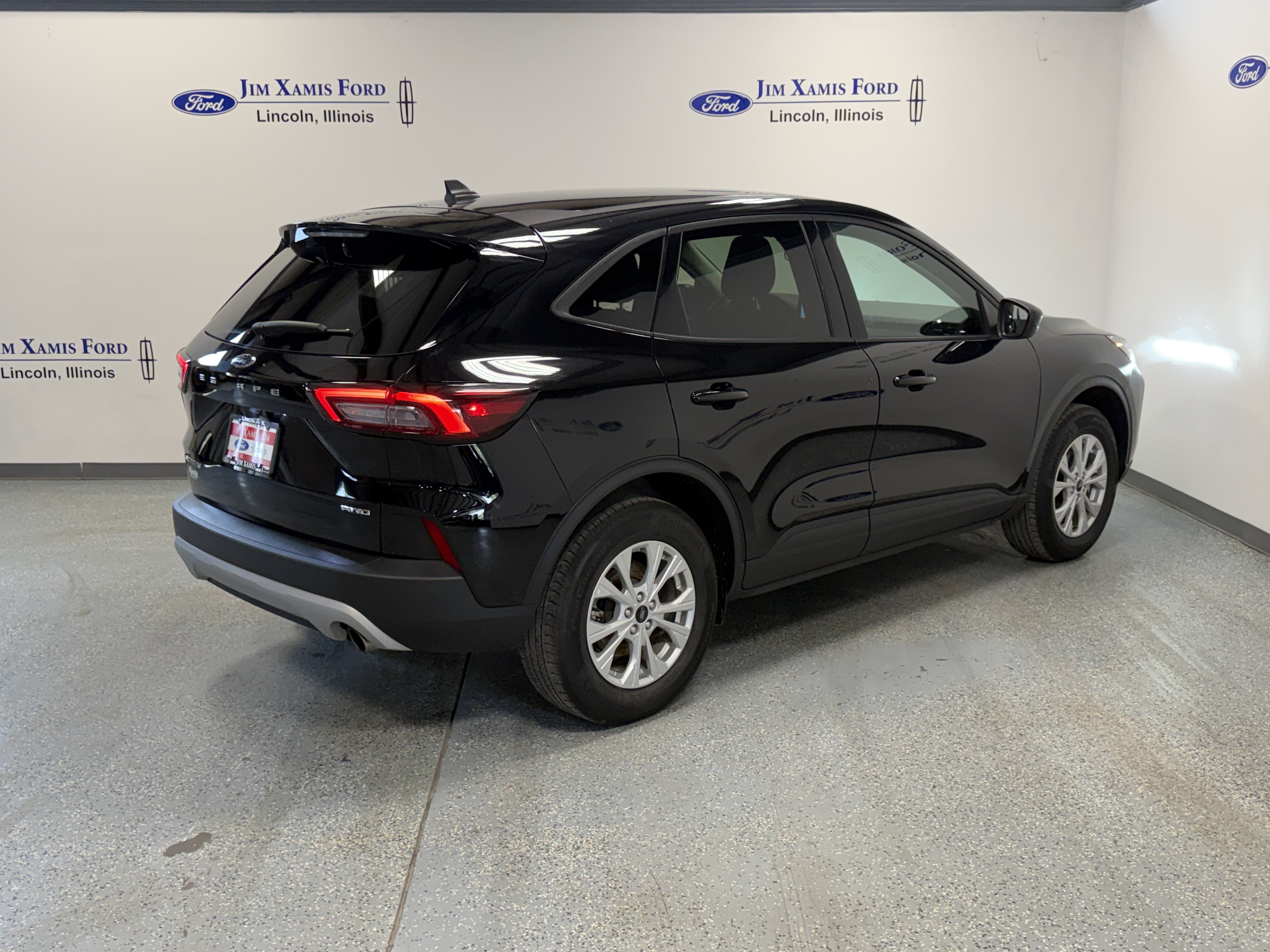 Used 2025 Ford Escape Active AWD/4WD image 31