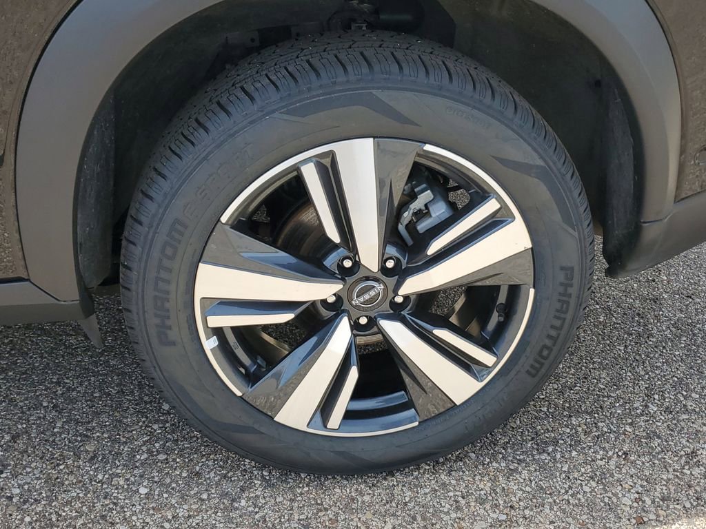 Used 2023 Nissan Rogue SL w/ SL Premium Package image 5