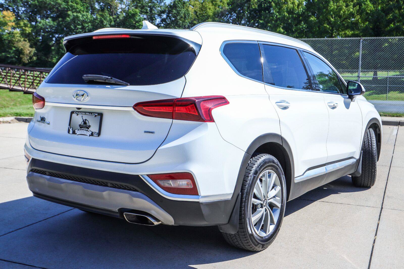 Used 2019 Hyundai Santa Fe AWD image 18
