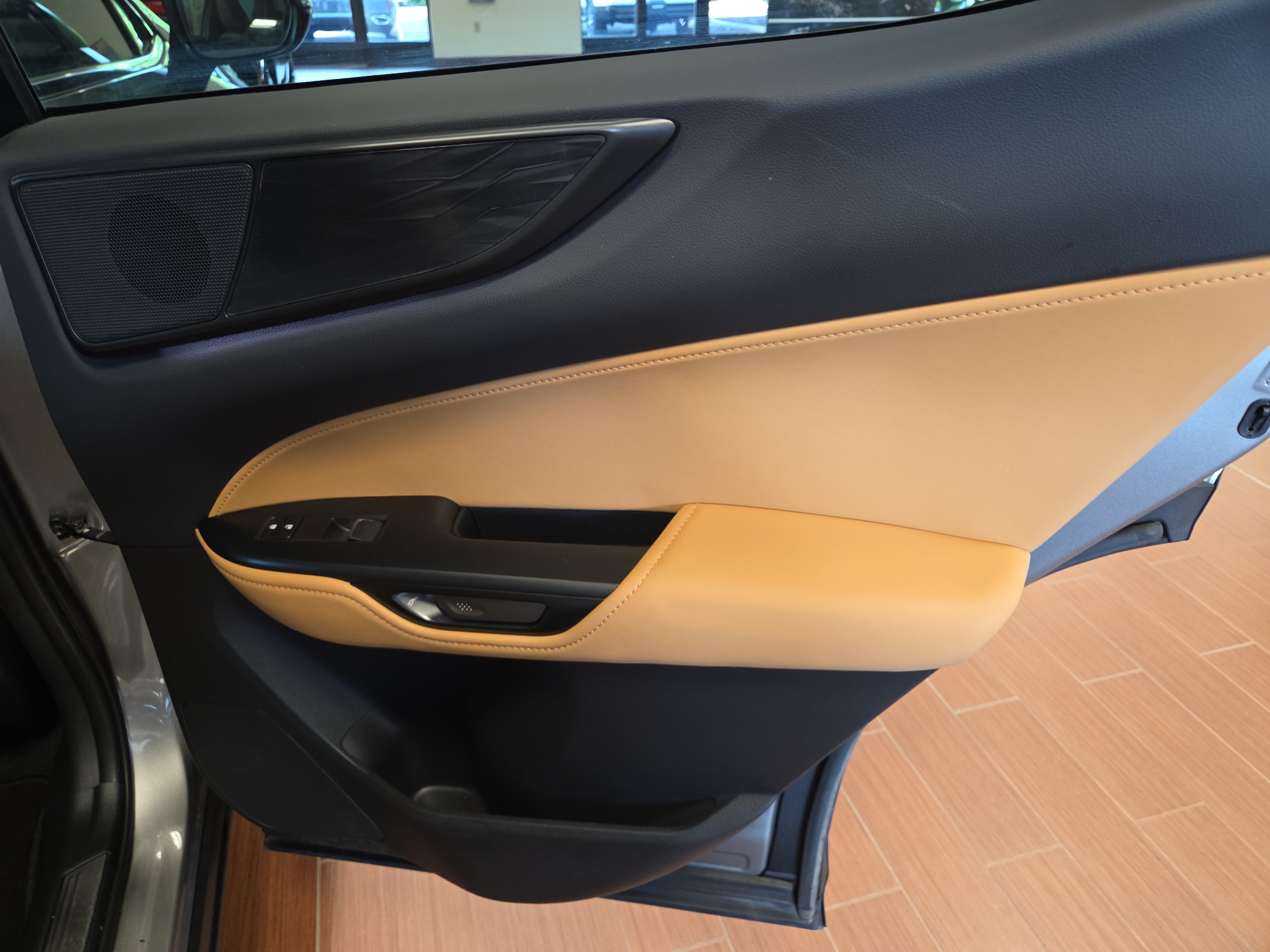 Certified 2025 Lexus NX 350 AWD w/ Accessory Package (2T) image 18