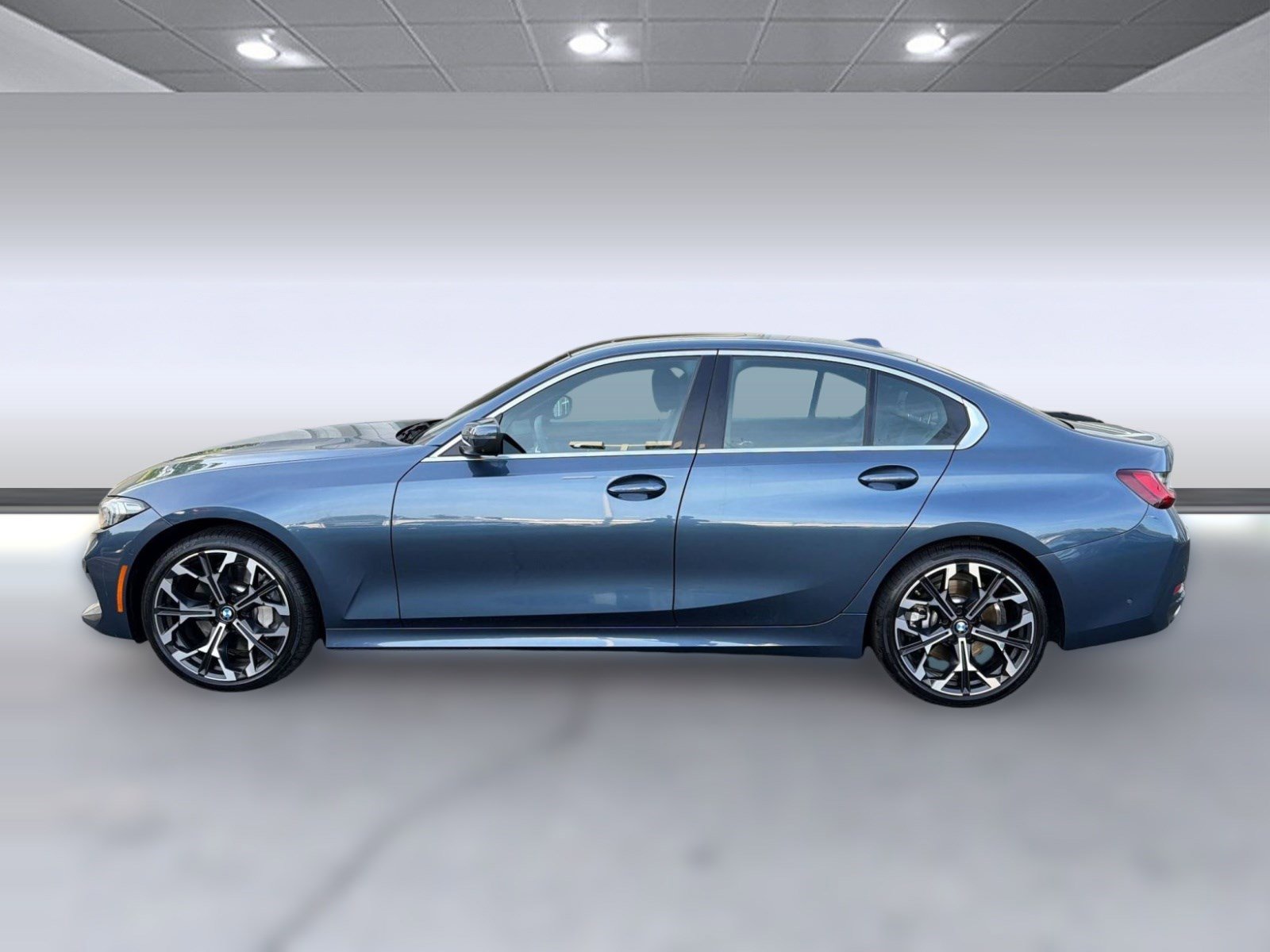 Certified 2025 BMW 330i Sedan image 2