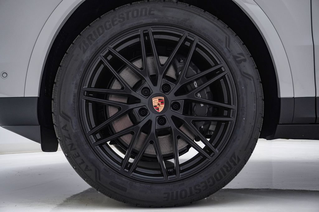 New 2026 Porsche Cayenne AWD/4WD image 13