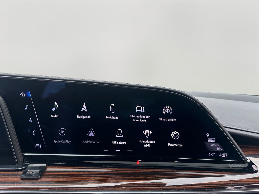 Used 2022 Cadillac Escalade ESV Premium Luxury image 16