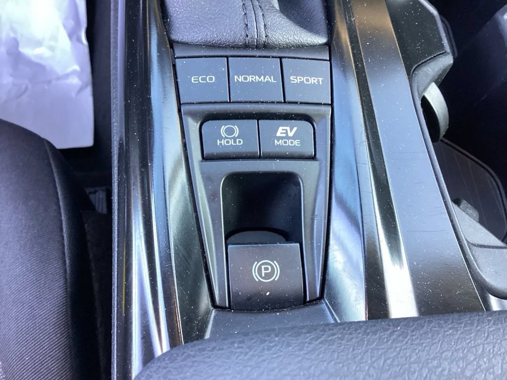 Used 2025 Toyota Camry LE FWD image 25