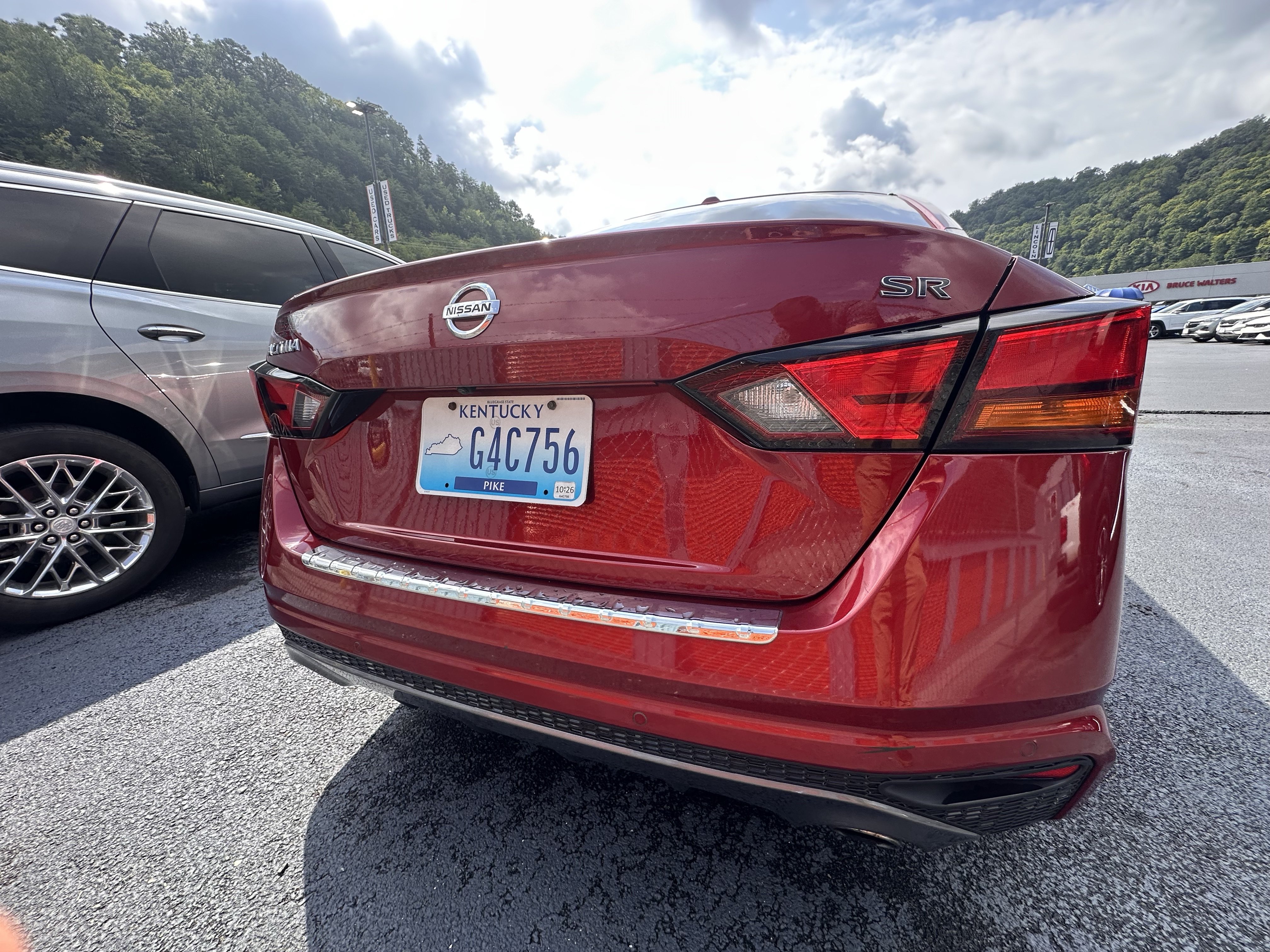 Used 2021 Nissan Altima 2.5 SR FWD image 6