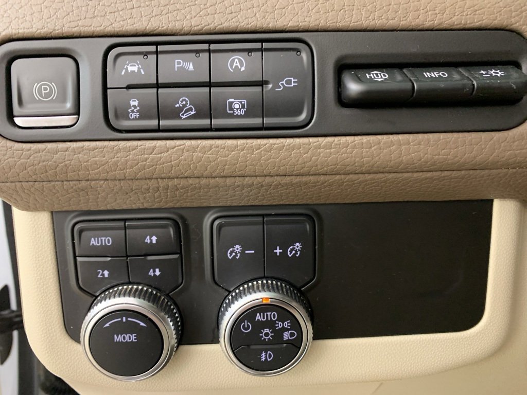 Used 2022 GMC Yukon XL Denali image 16