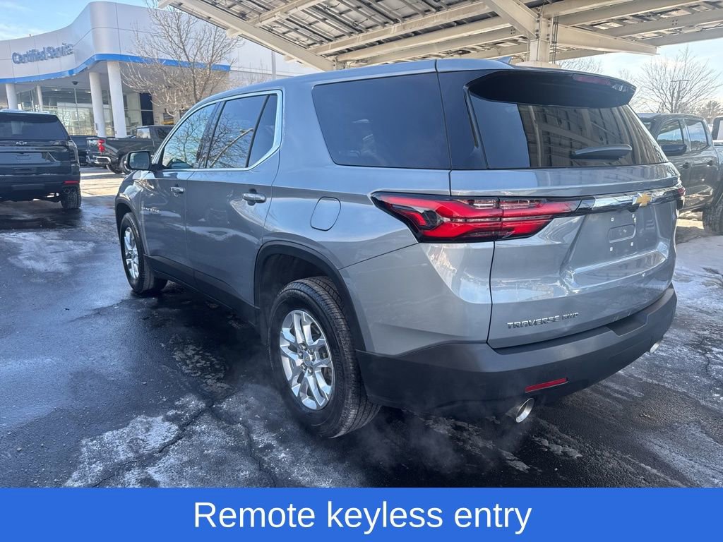 Used 2023 Chevrolet Traverse LS w/ Safety Package image 6