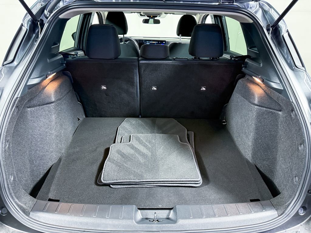 Certified 2025 Nissan Kicks SV image 30