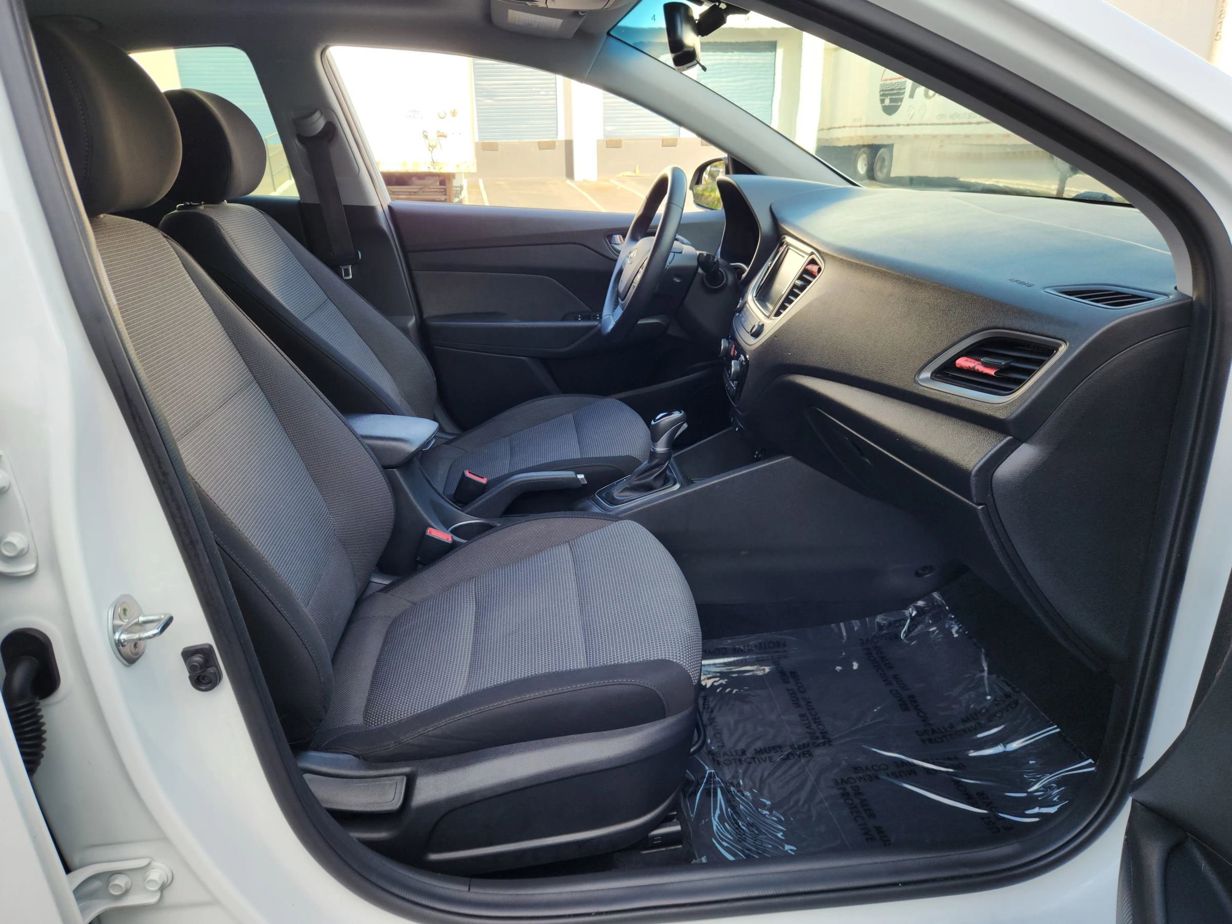 Used 2018 Hyundai Accent Limited FWD image 17