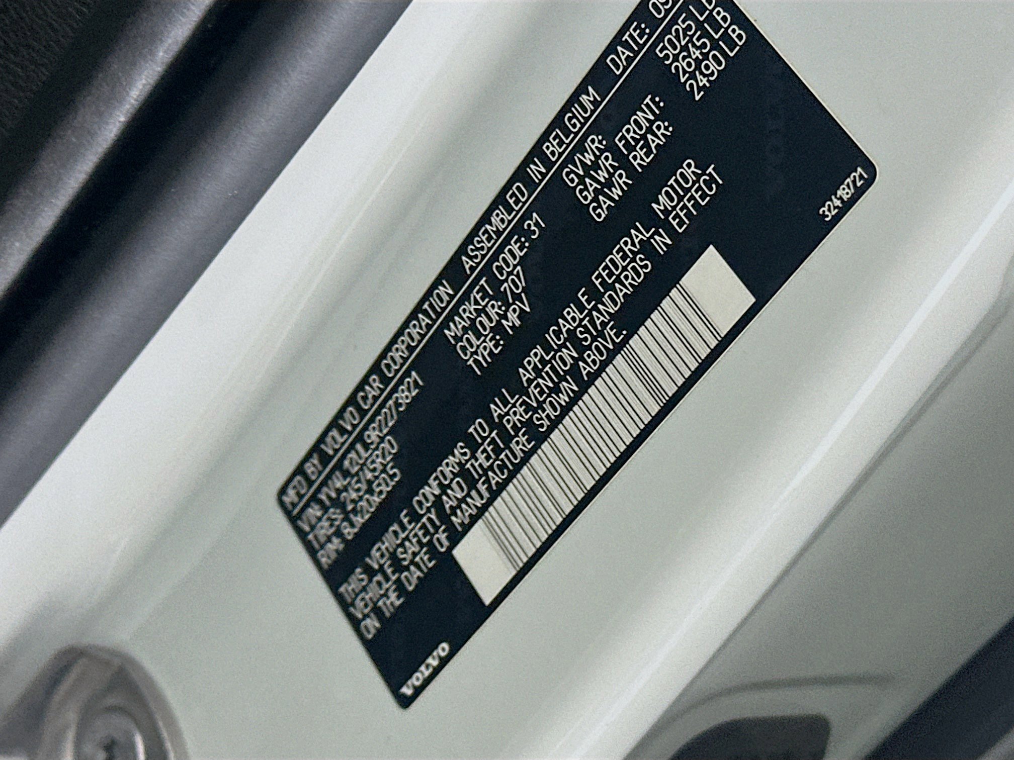 Used 2024 Volvo XC40 B5 Plus w/ Climate Package image 12