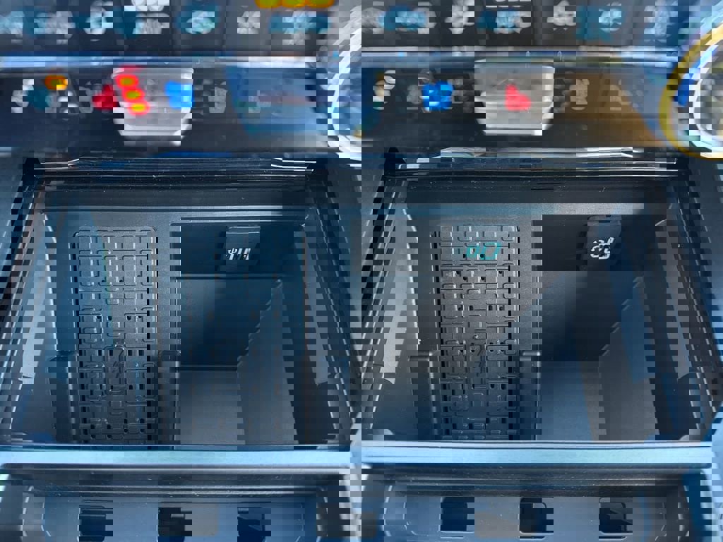 New 2026 Ford F250 Lariat w/ Black Appearance Package image 47