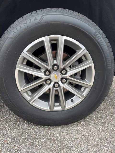 Used 2023 Chevrolet Traverse LT FWD image 14