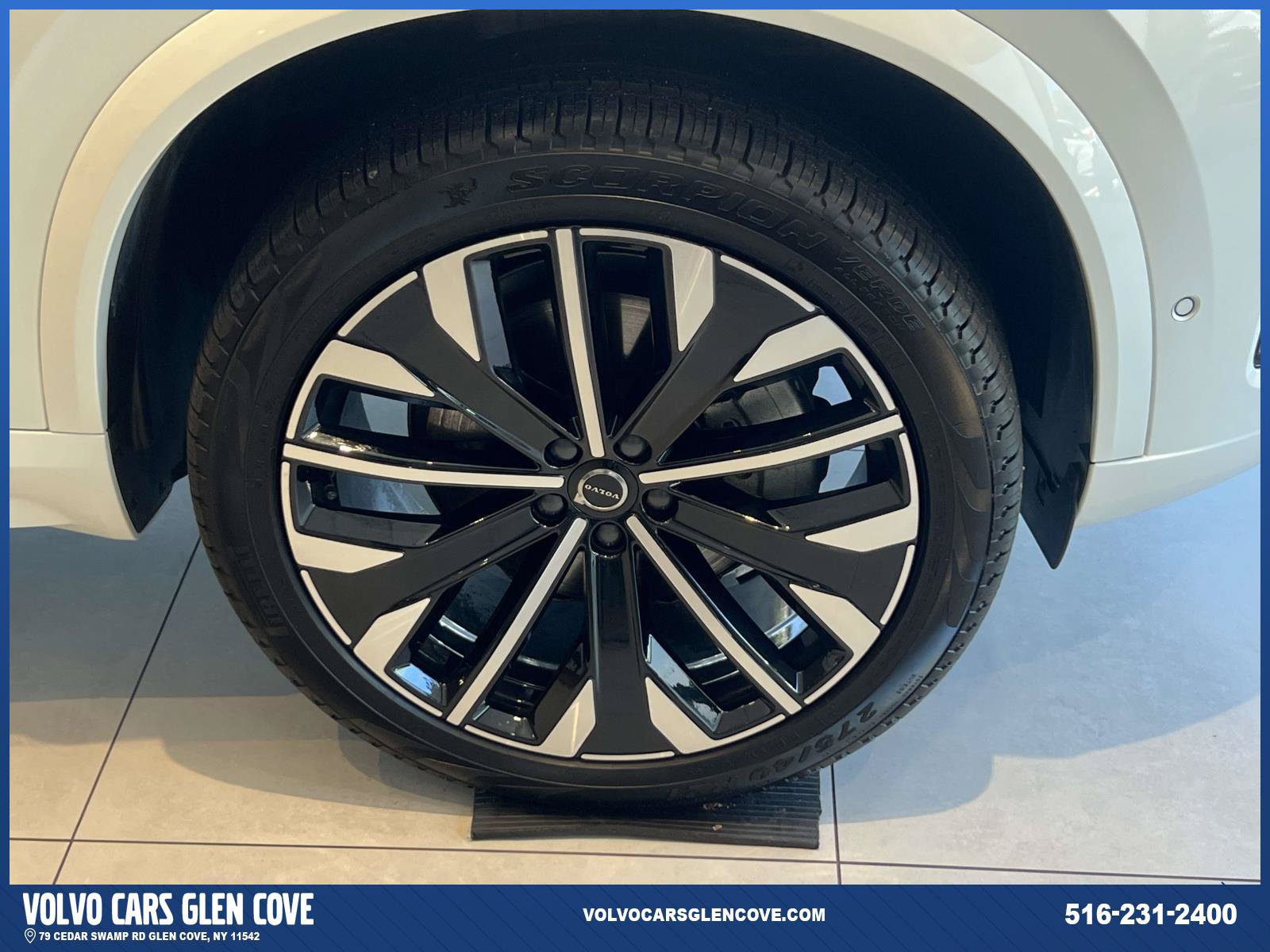 Used 2026 Volvo XC90 B6 Plus w/ Protection Package Premier AWD/4WD image 9