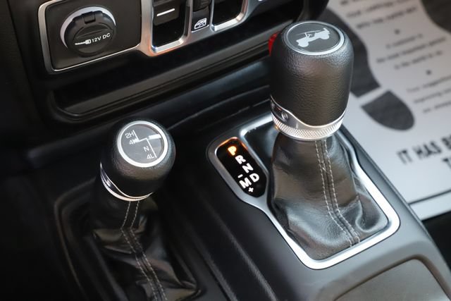 Used 2025 Jeep Wrangler Unlimited Sport AWD/4WD image 26
