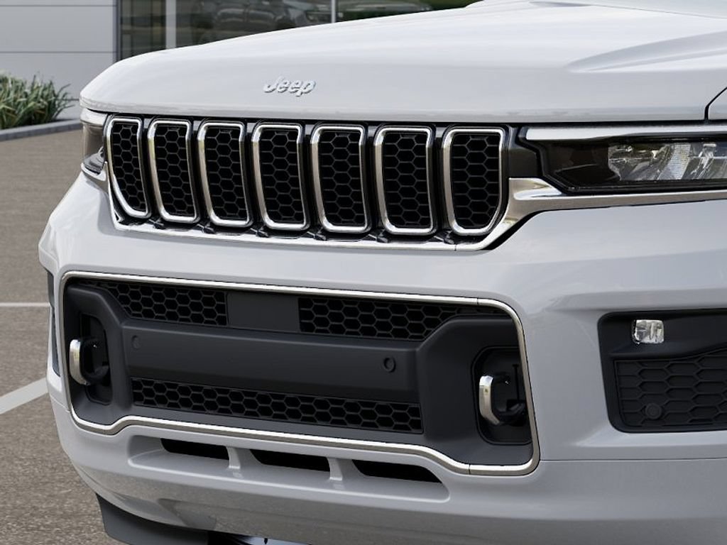 New 2025 Jeep Grand Cherokee L Overland w/ Luxury Tech Group IV AWD/4WD image 11