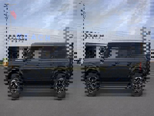 New 2025 Ford Bronco Outer Banks image 3