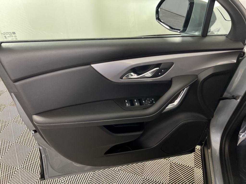 Used 2025 Chevrolet Blazer LT image 21