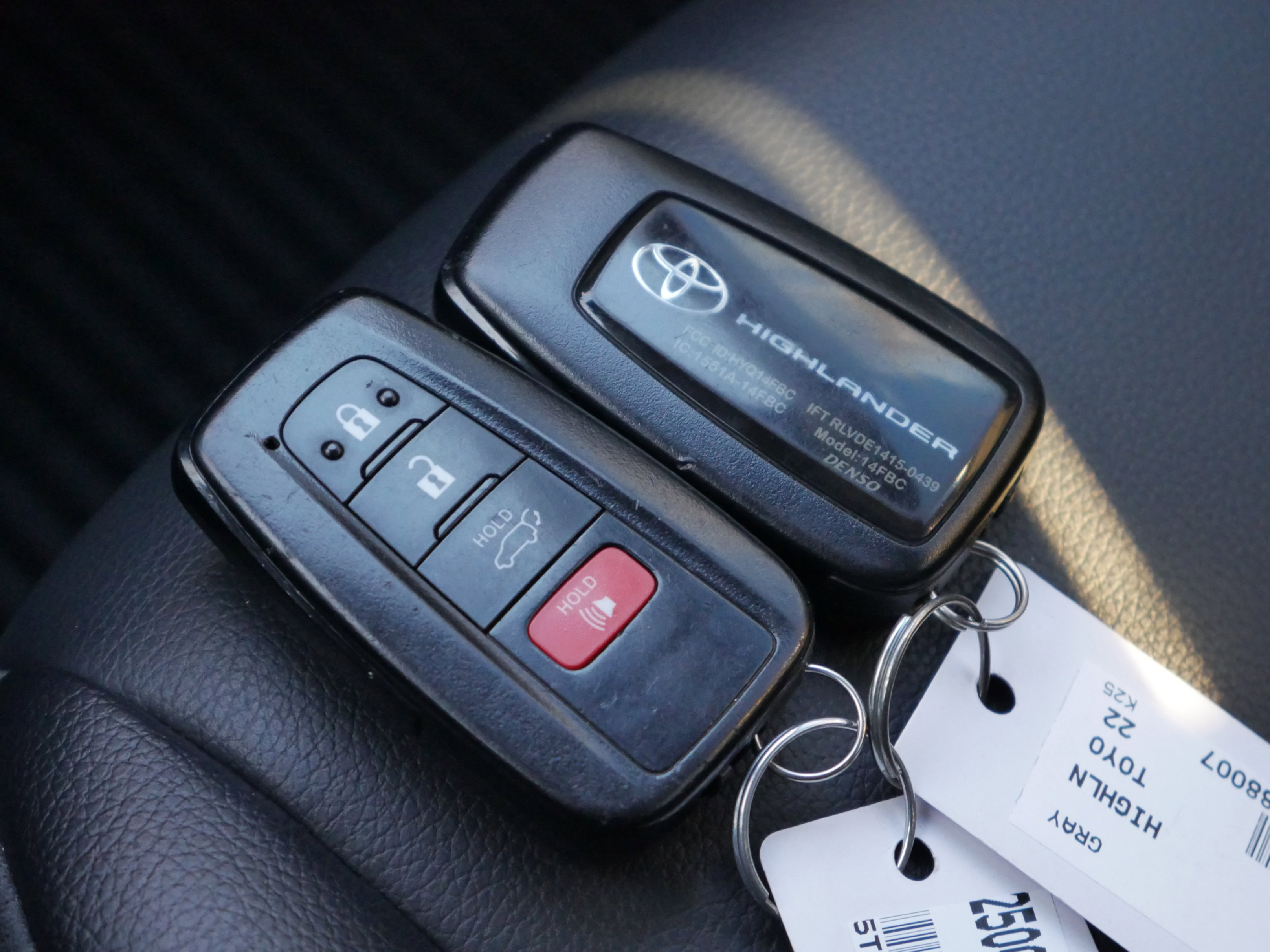 Used 2022 Toyota Highlander XLE image 40