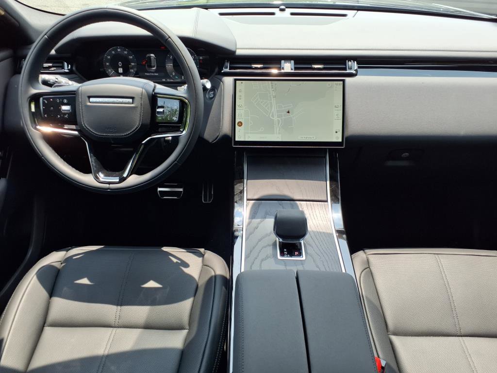 New 2026 Land Rover Range Rover Velar Dynamic SE image 4