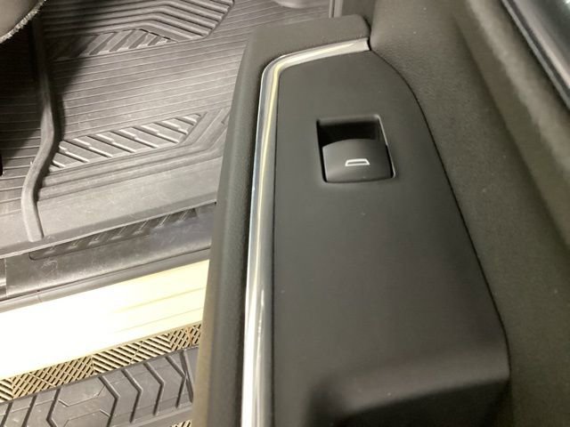 Used 2022 Chevrolet Silverado 1500 LT Trail Boss w/ LT Trail Boss Premium Package image 36