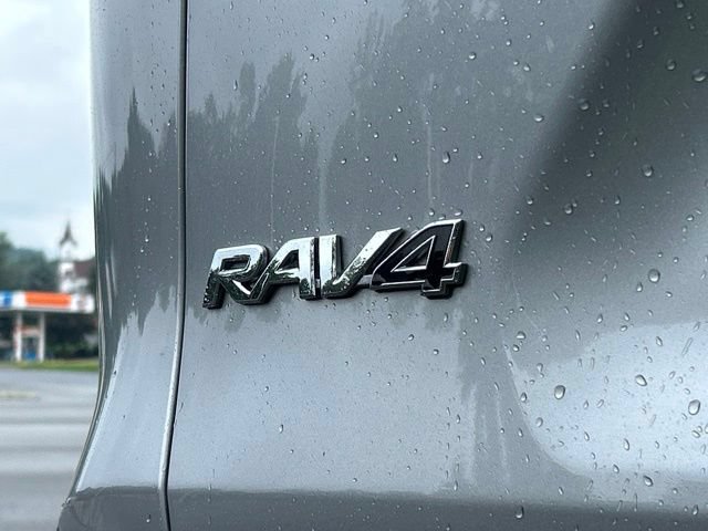 Used 2025 Toyota RAV4 XLE AWD/4WD image 5