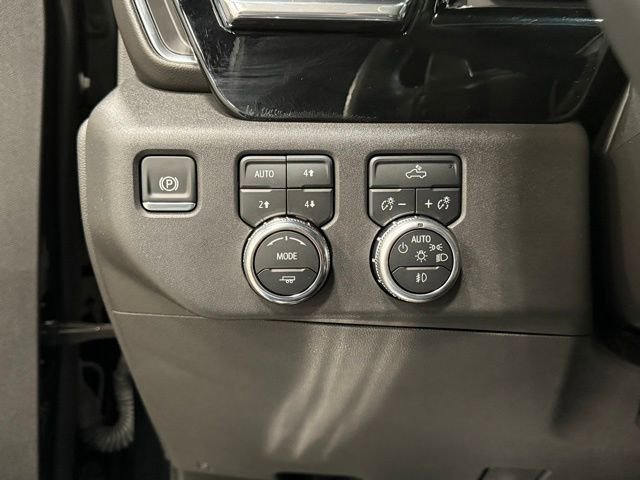 Used 2024 GMC Sierra 1500 Elevation image 17
