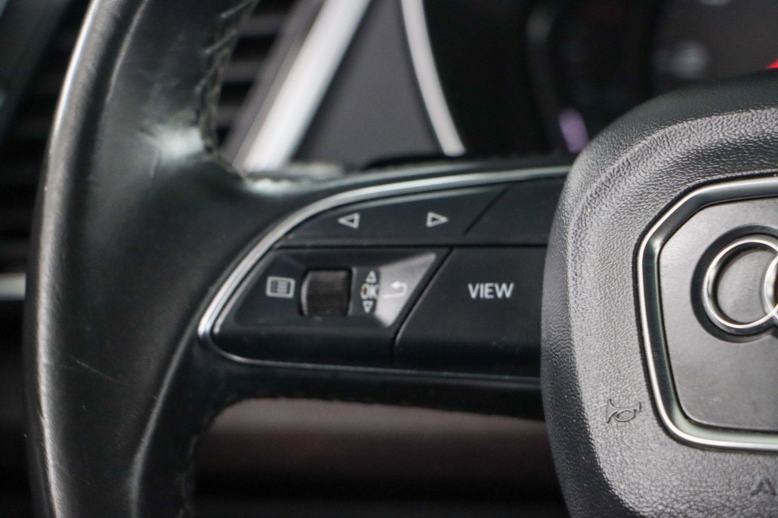 Used 2023 Audi Q5 2.0T Premium w/ Convenience Package image 13