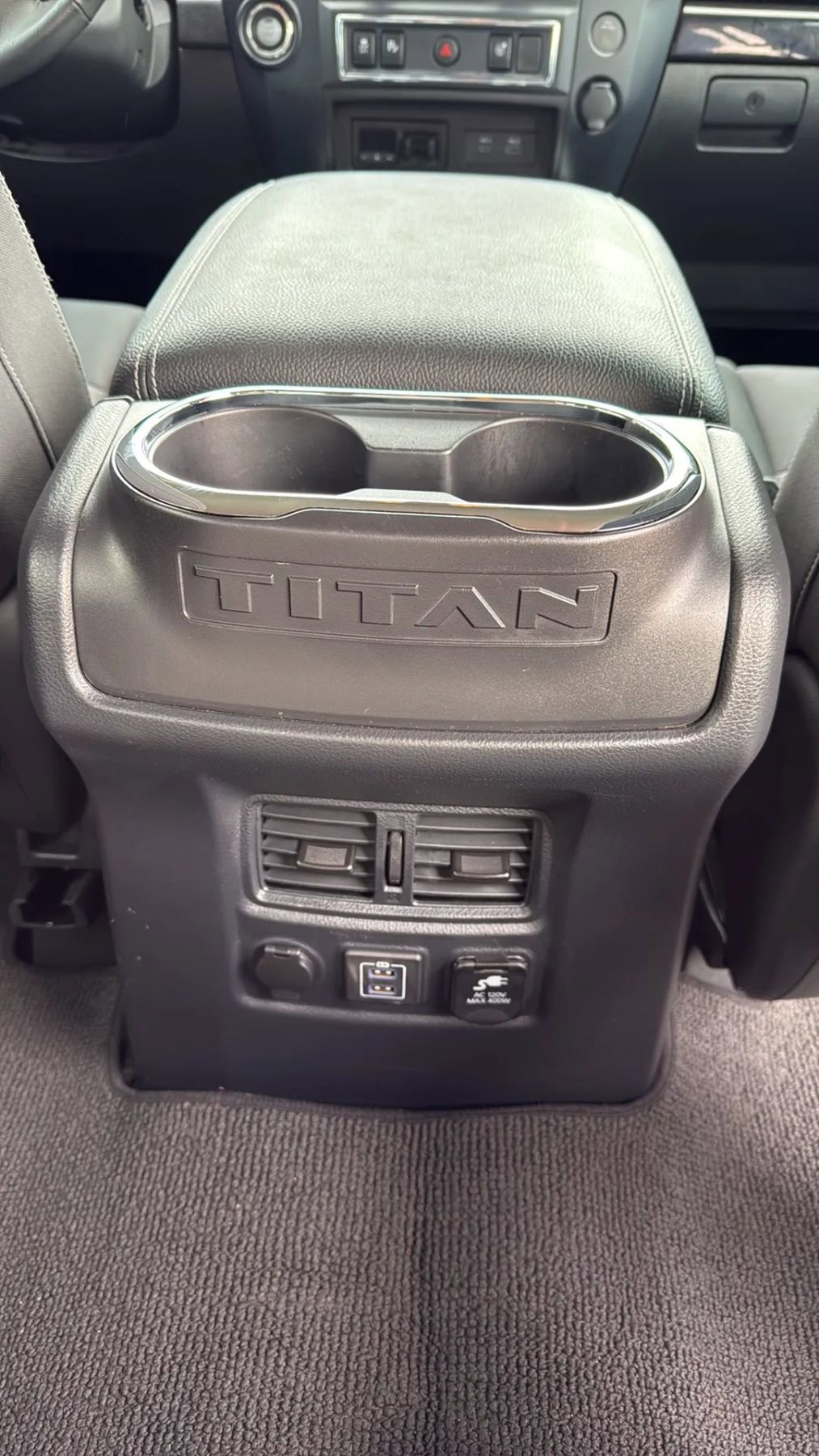 Used 2024 Nissan Titan SV w/ SV Convenience Package image 14