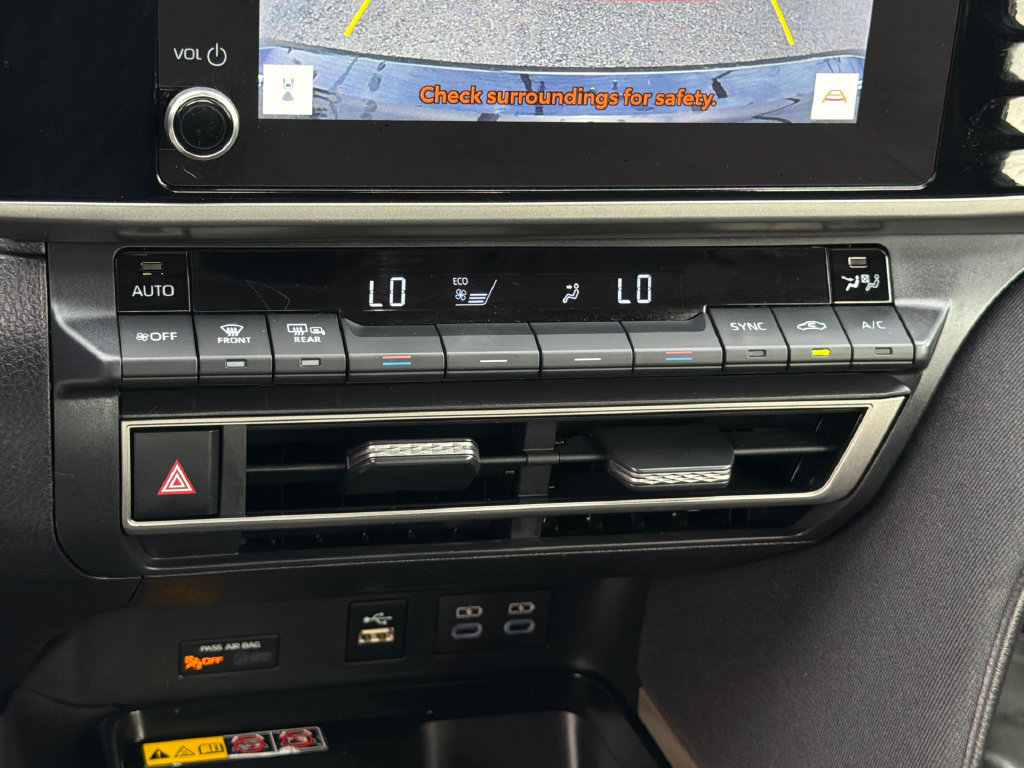 Used 2025 Toyota Camry LE FWD image 26
