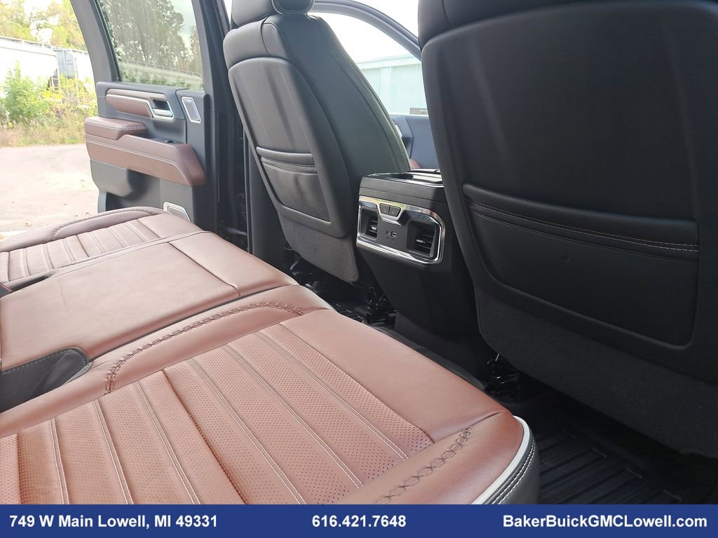 Used 2024 GMC Sierra 2500 Denali Ultimate image 11