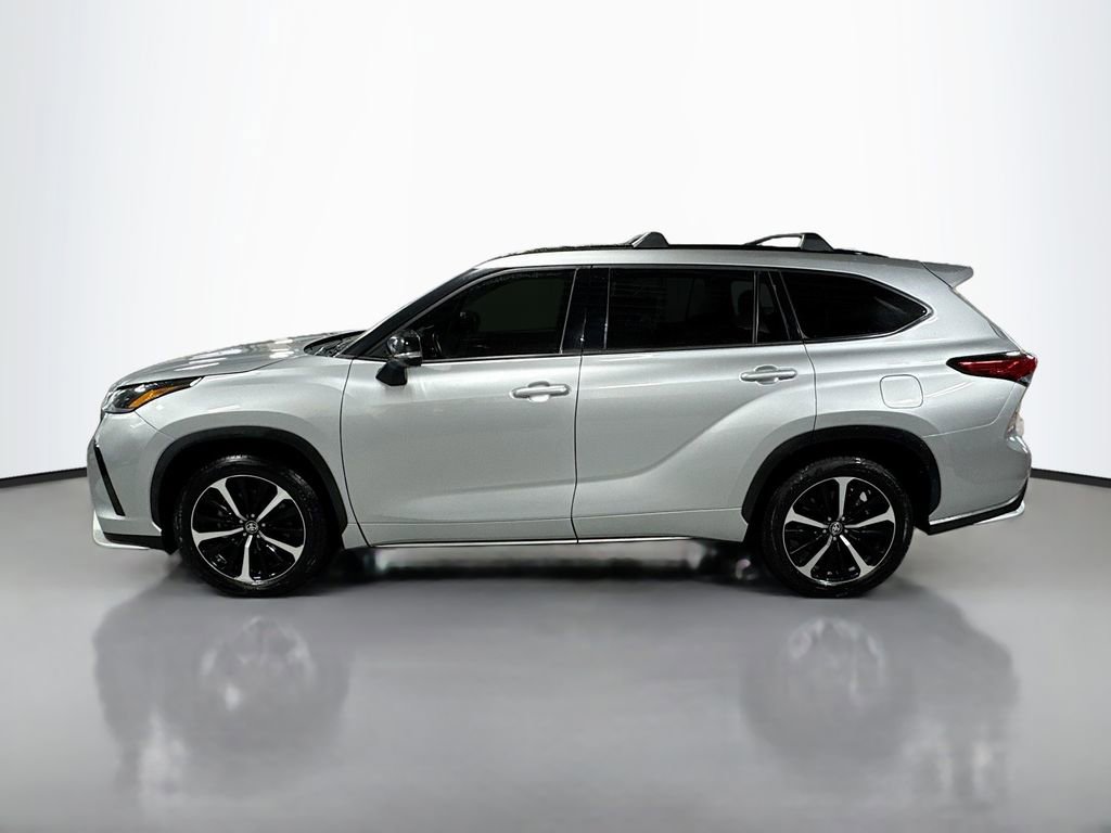 Used 2021 Toyota Highlander XSE image 10