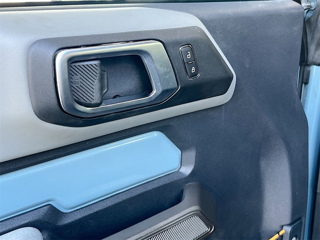 Used 2023 Ford Bronco Badlands w/ Sasquatch Package image 17