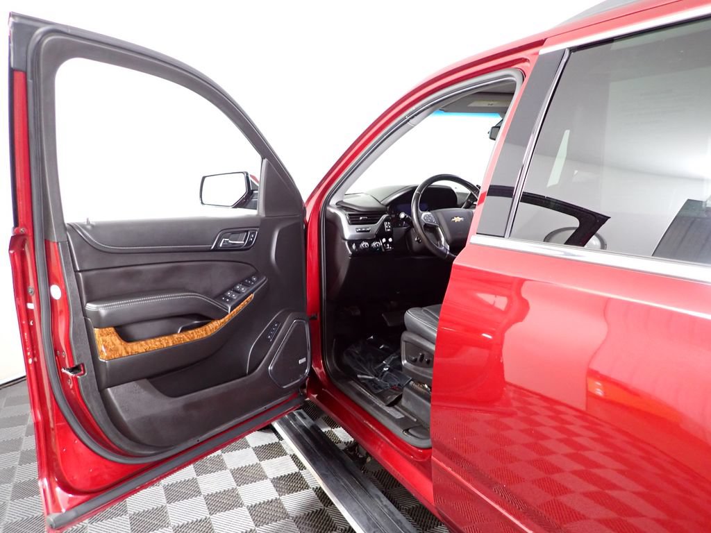 Used 2018 Chevrolet Tahoe Premier AWD/4WD image 24