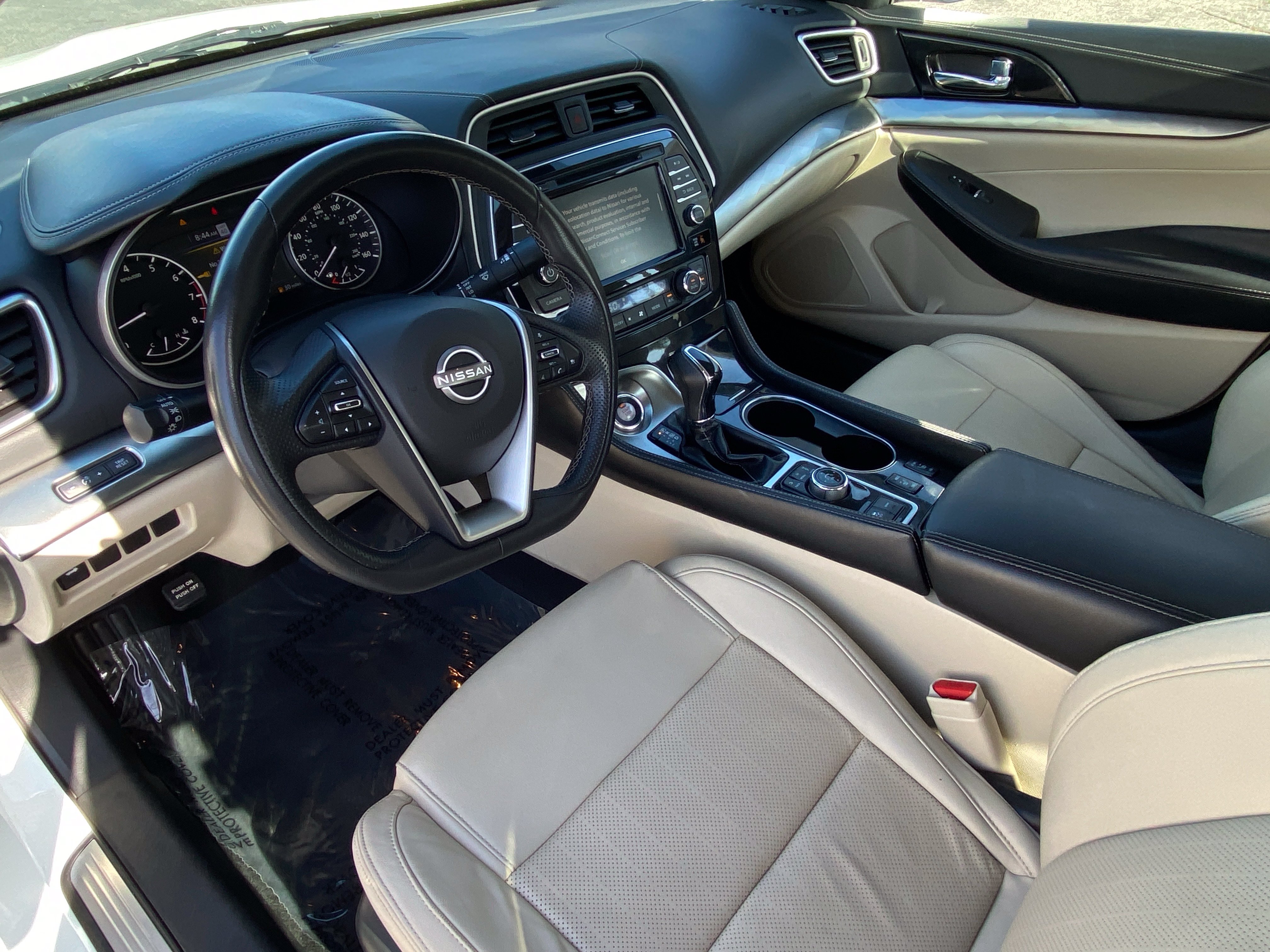 Used 2023 Nissan Maxima SV w/ Floor Mat Group FWD image 17