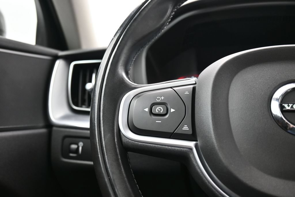 Used 2018 Volvo XC60 T5 Momentum w/ Vision Package AWD/4WD image 50