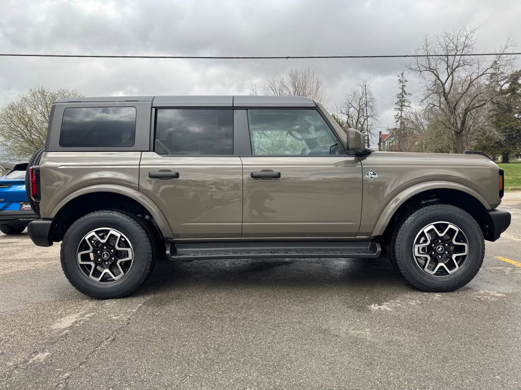 New 2026 Ford Bronco Outer Banks AWD/4WD image 4