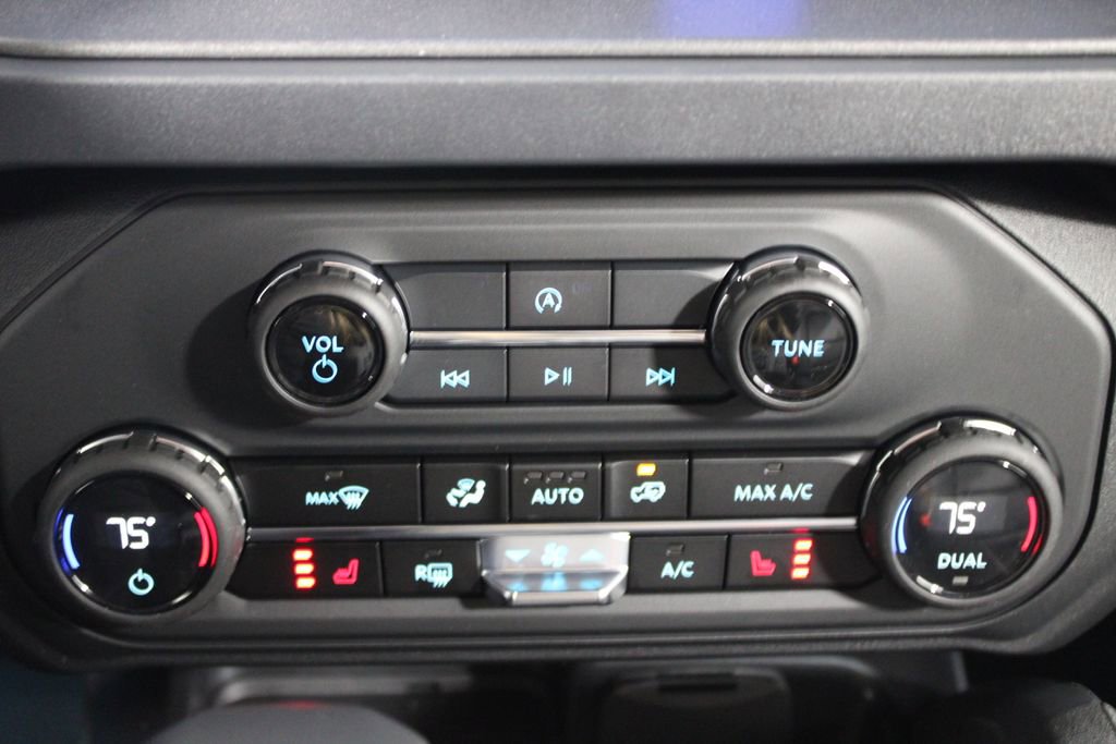 New 2025 Ford Bronco Big Bend w/ Black Diamond Package image 39