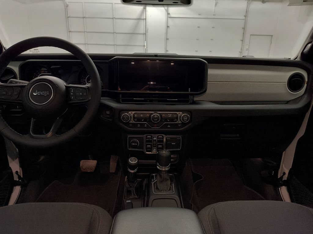 Used 2026 Jeep Wrangler Unlimited Sport AWD/4WD image 13