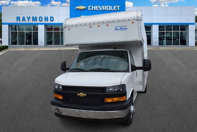 New 2025 Chevrolet Express 3500 w/ Power Convenience Package image 9