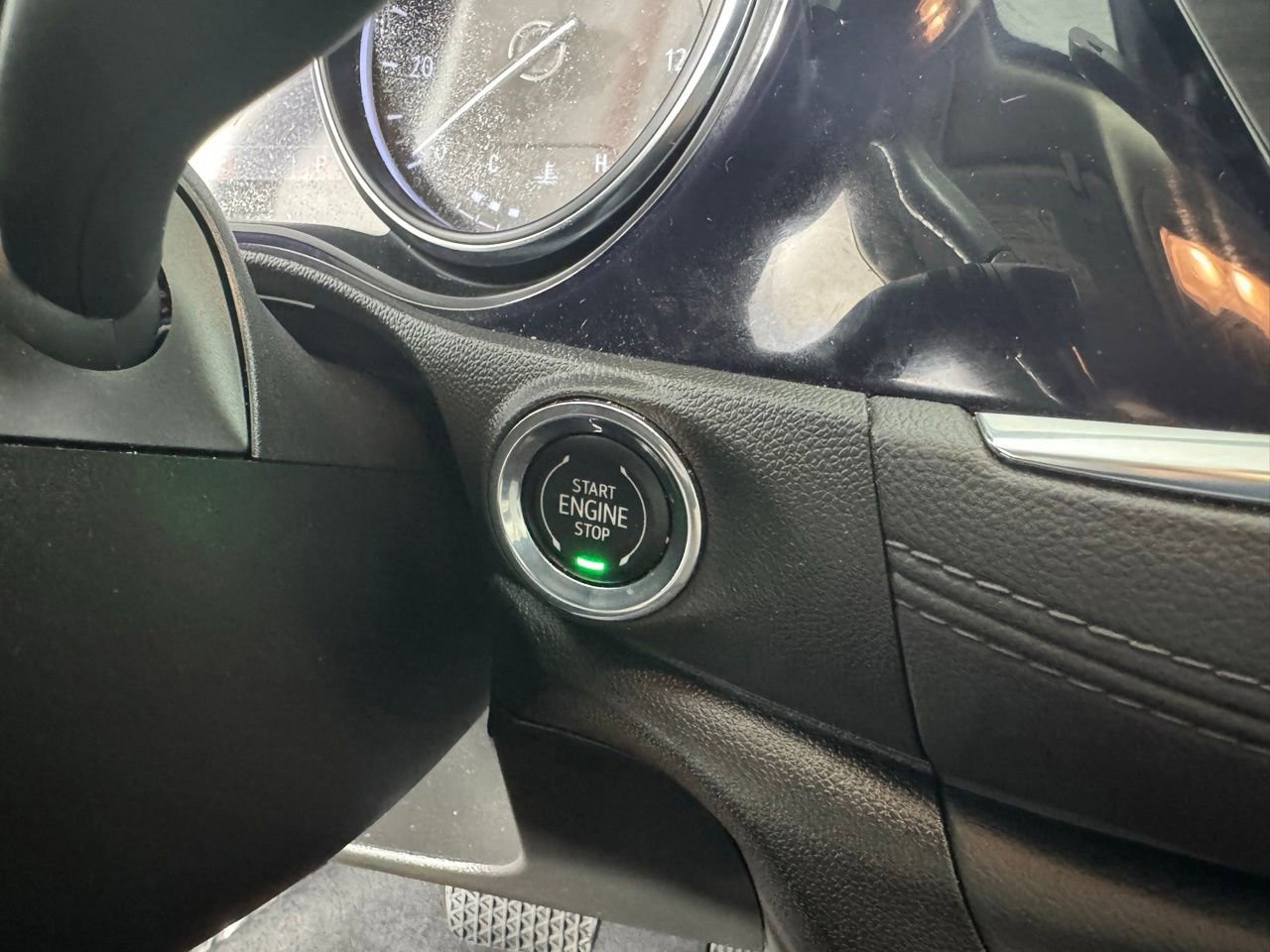 Used 2023 Buick Encore GX Essence w/ Experience Buick Package image 23