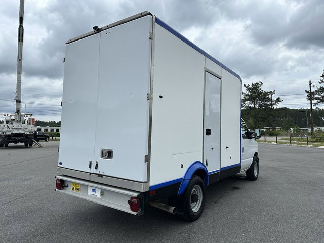 Used 2024 Ford E-350 and Econoline 350 Super Duty w/ Power Windows & Locks Group RWD image 5