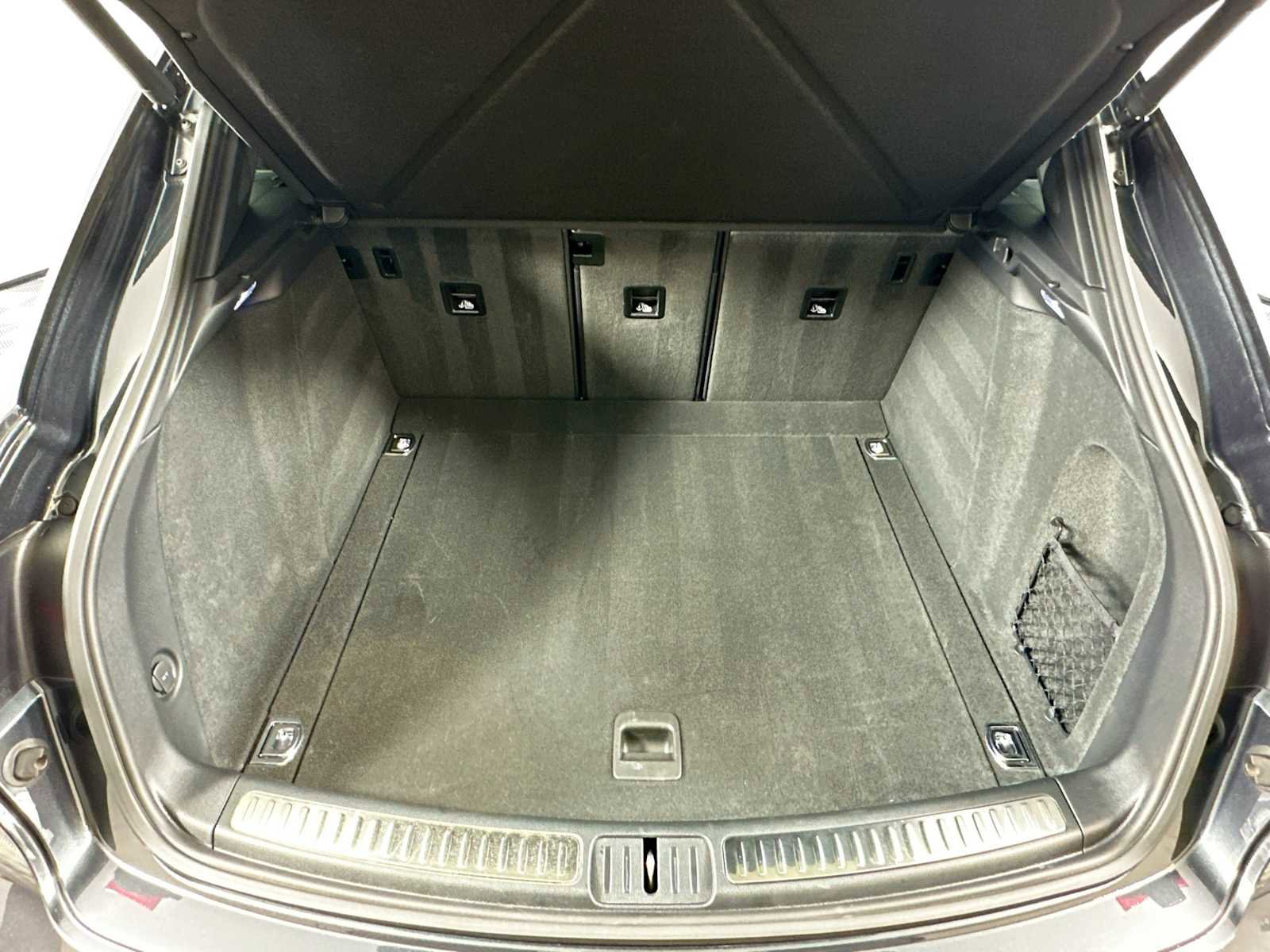 Certified 2025 Porsche Macan image 26