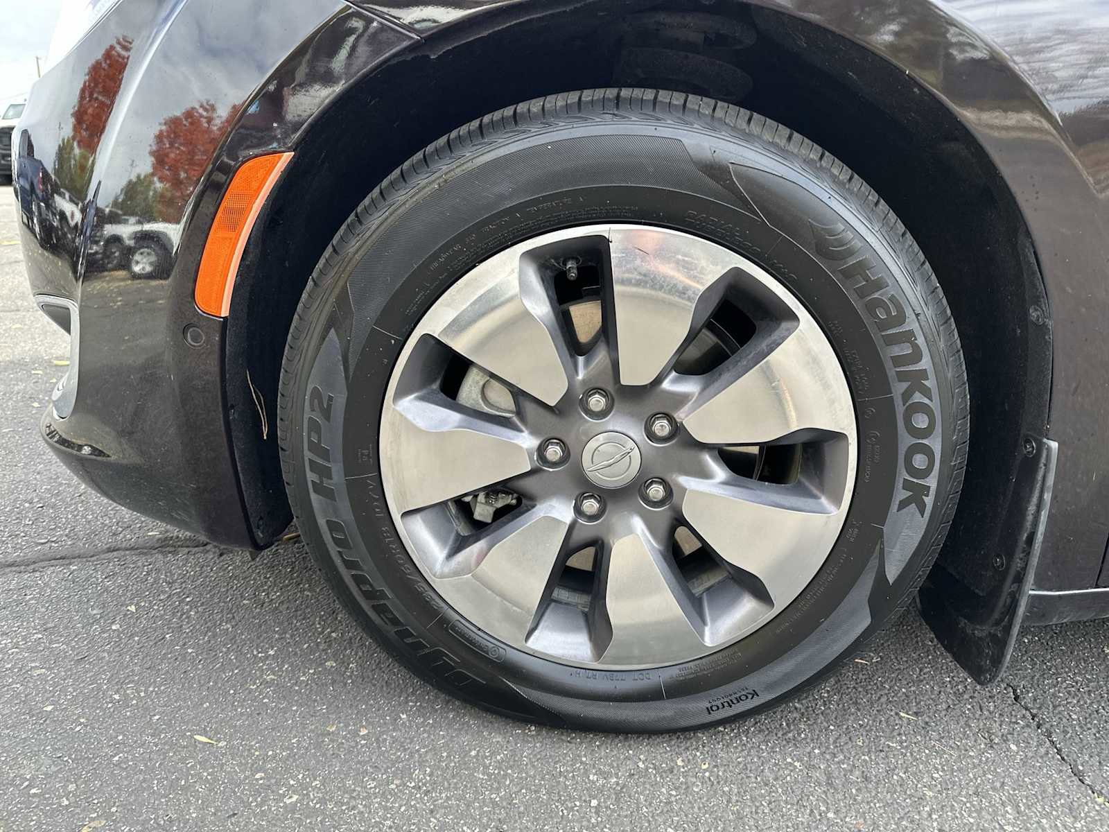 Used 2018 Chrysler Pacifica Limited w/ Advanced Safetytec Group image 18