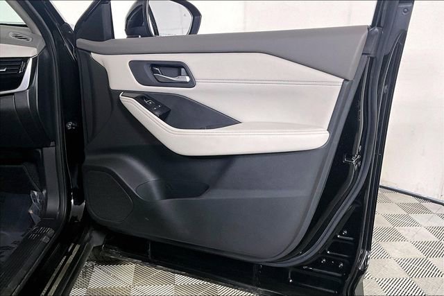 Used 2024 Nissan Rogue SL image 23