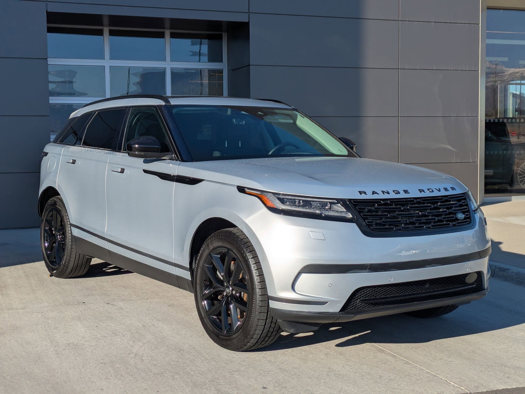 Certified 2024 Land Rover Range Rover Velar S image 3