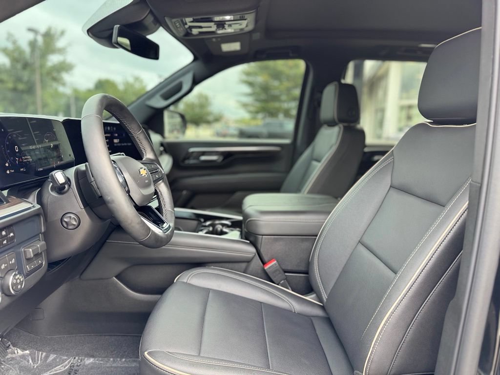 Used 2026 Chevrolet Tahoe Premier w/ Sun And Tow Package AWD/4WD image 16