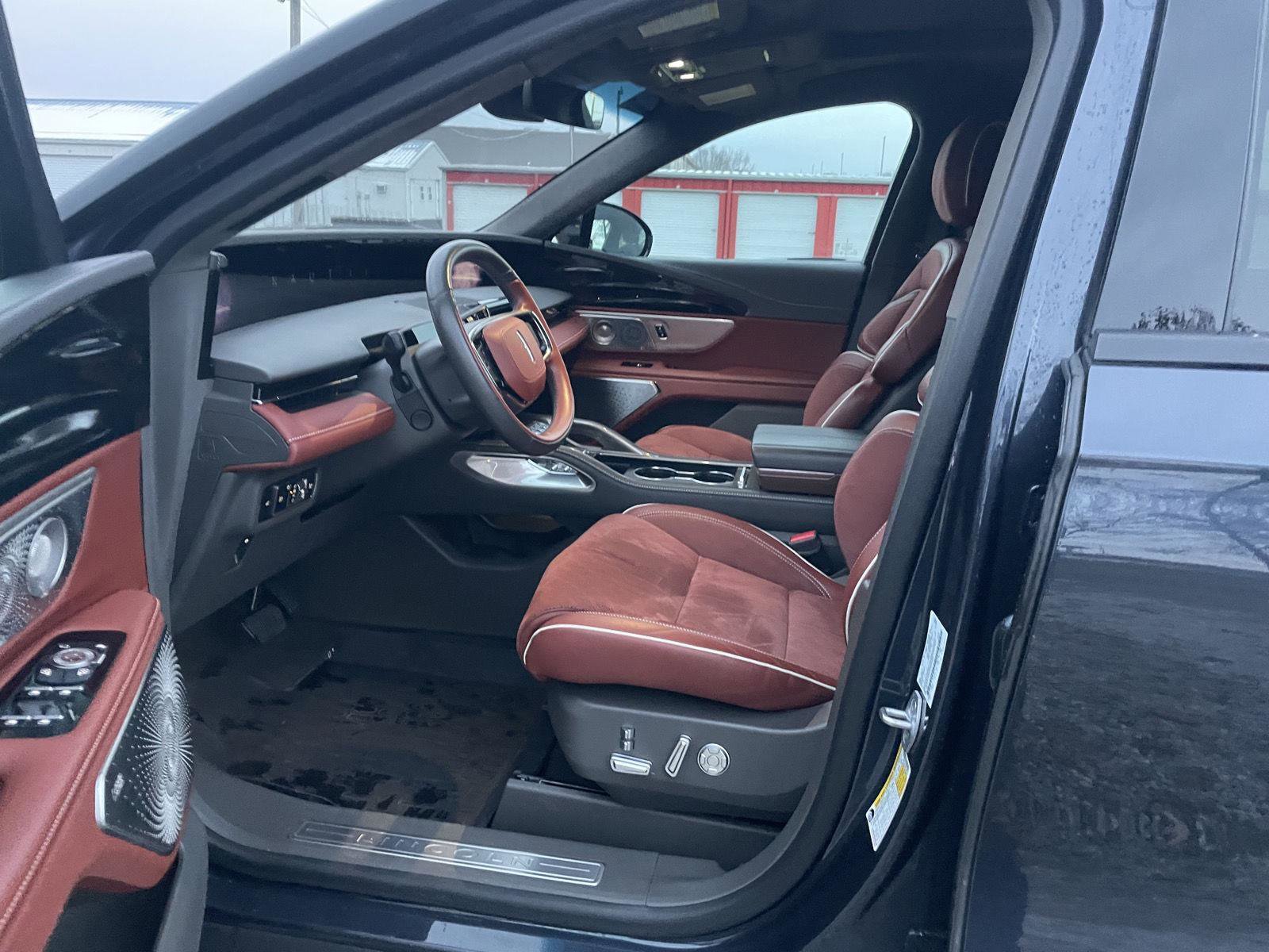 Used 2024 Lincoln Nautilus Black Label image 13